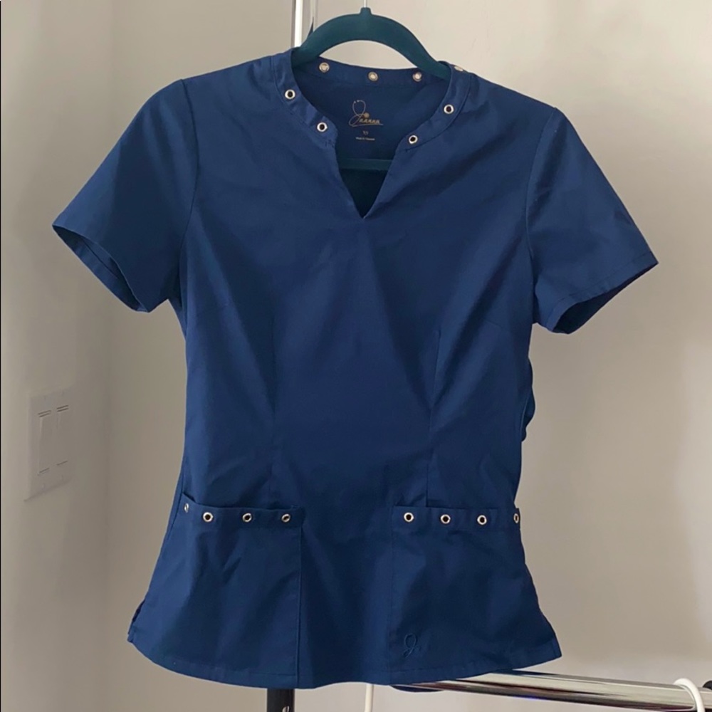 Scrub top